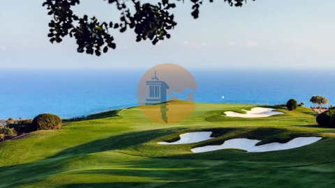 Terreno para Venda em Albufeira e Olhos de Água