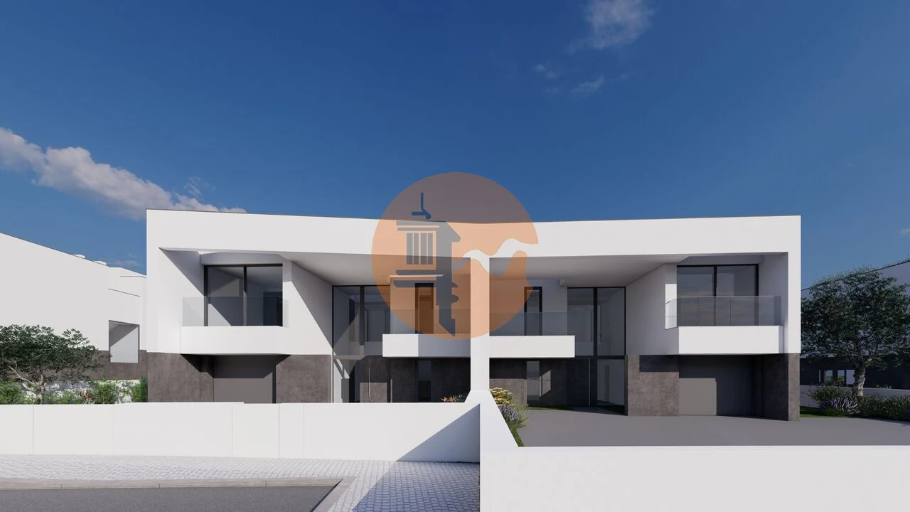Moradia T4 para Venda em Lagos (São Sebastião e Santa Maria) Foto 2