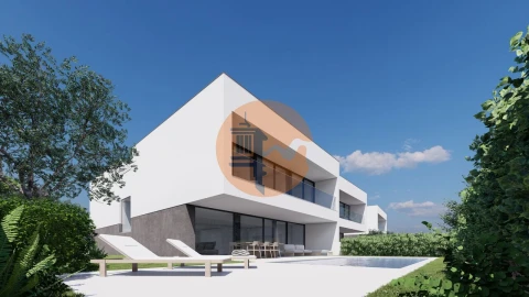 Moradia T4 para Venda em Lagos (São Sebastião e Santa Maria)