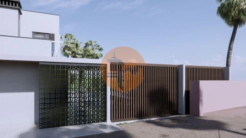Moradia T4 para Venda em Lagos (São Sebastião e Santa Maria)