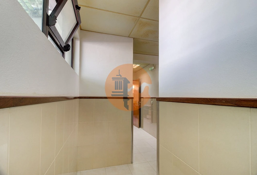 Loja para Venda em Vila Real de Santo Antonio Foto 22