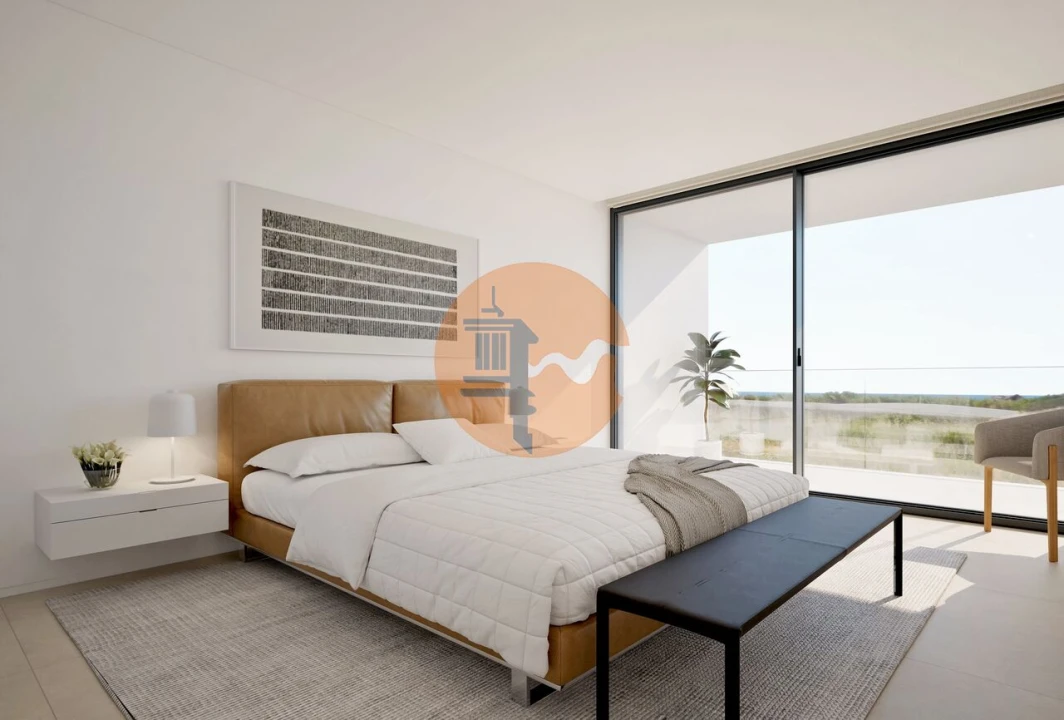 Moradia T4 para Venda em Lagos (São Sebastião e Santa Maria) Foto 19