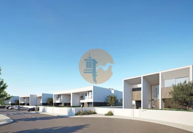Moradia T4 para Venda em Lagos (São Sebastião e Santa Maria)