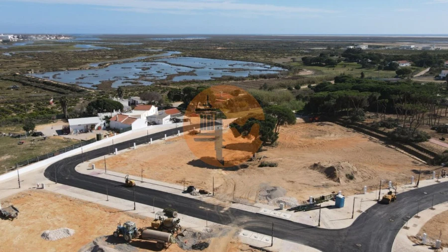 Moradia T4 para Venda em Montenegro Foto 29