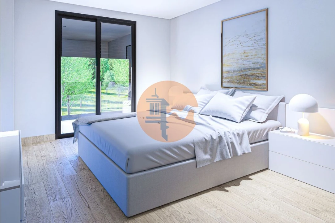 Moradia T4 para Venda em Montenegro Foto 24