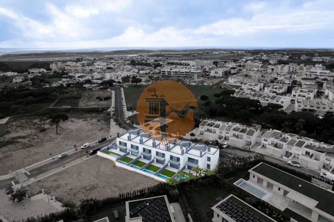 Moradia T4 para Venda em Montenegro Foto 23