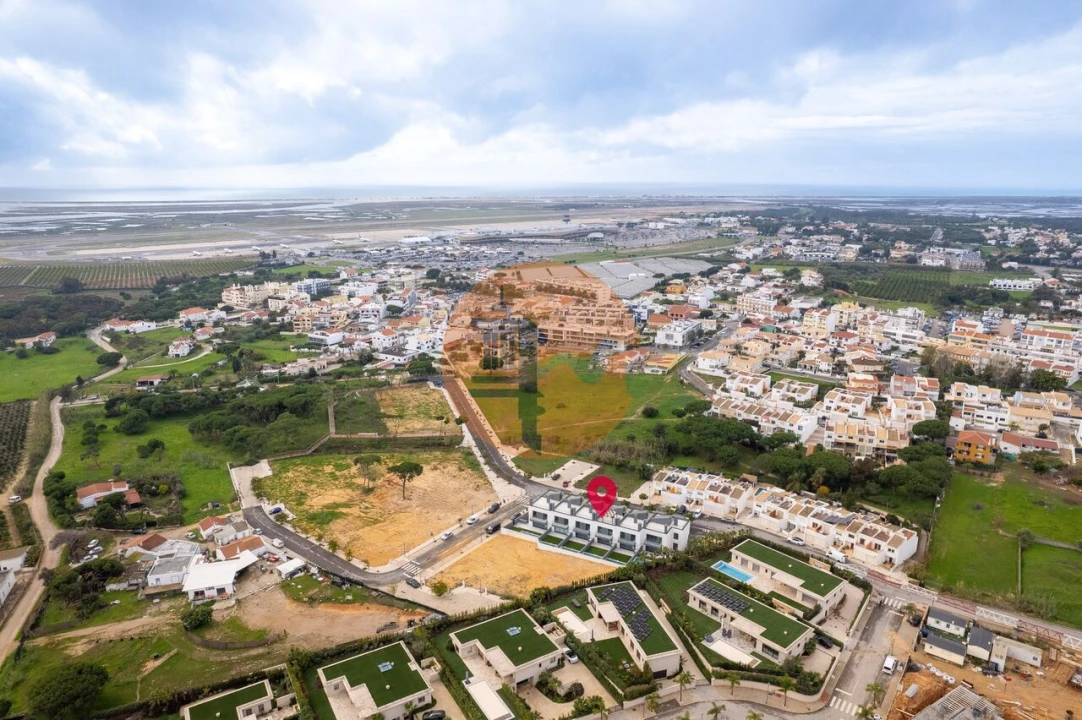 Moradia T4 para Venda em Montenegro Foto 28