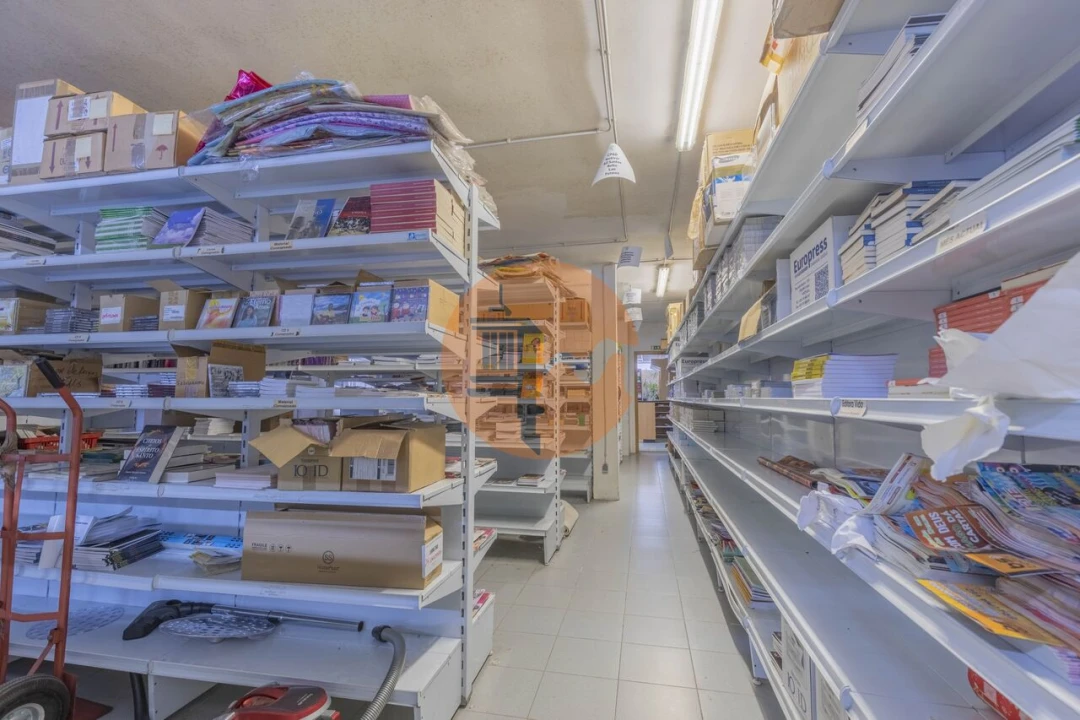 Moradia T5 para Venda em Alvalade Foto 10