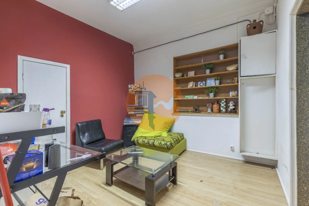 Moradia T5 para Venda em Alvalade Foto 20