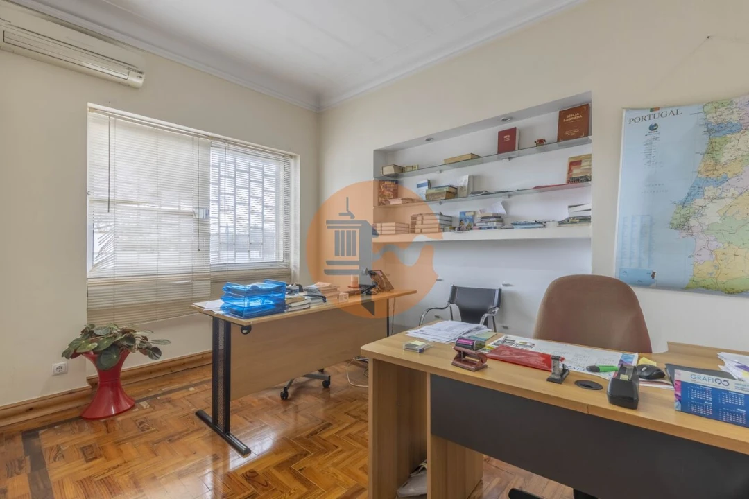 Moradia T5 para Venda em Alvalade Foto 36