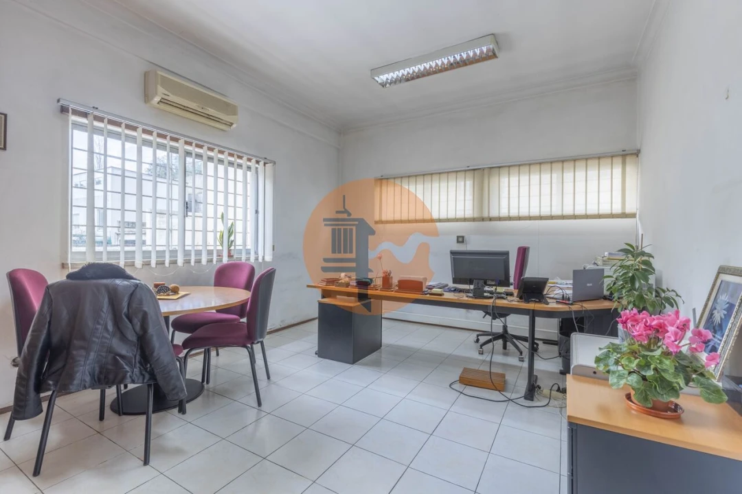 Moradia T5 para Venda em Alvalade Foto 42