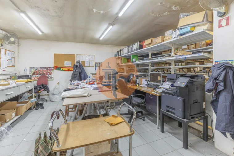 Moradia T5 para Venda em Alvalade Foto 13