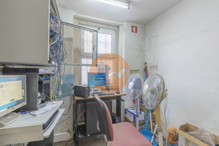 Moradia T5 para Venda em Alvalade Foto 19