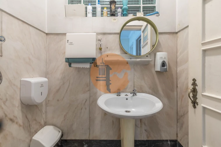 Moradia T5 para Venda em Alvalade Foto 30