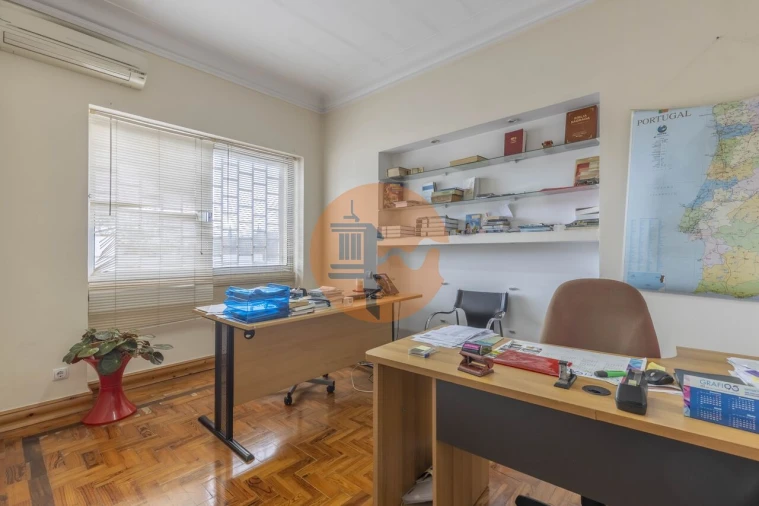 Moradia T5 para Venda em Alvalade Foto 36