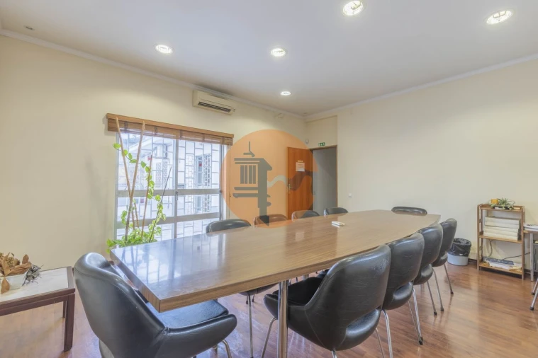 Moradia T5 para Venda em Alvalade Foto 48