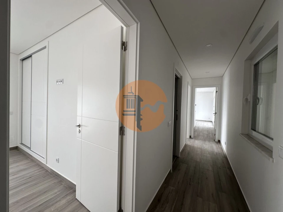 Moradia T4 para Venda em Altura Foto 7