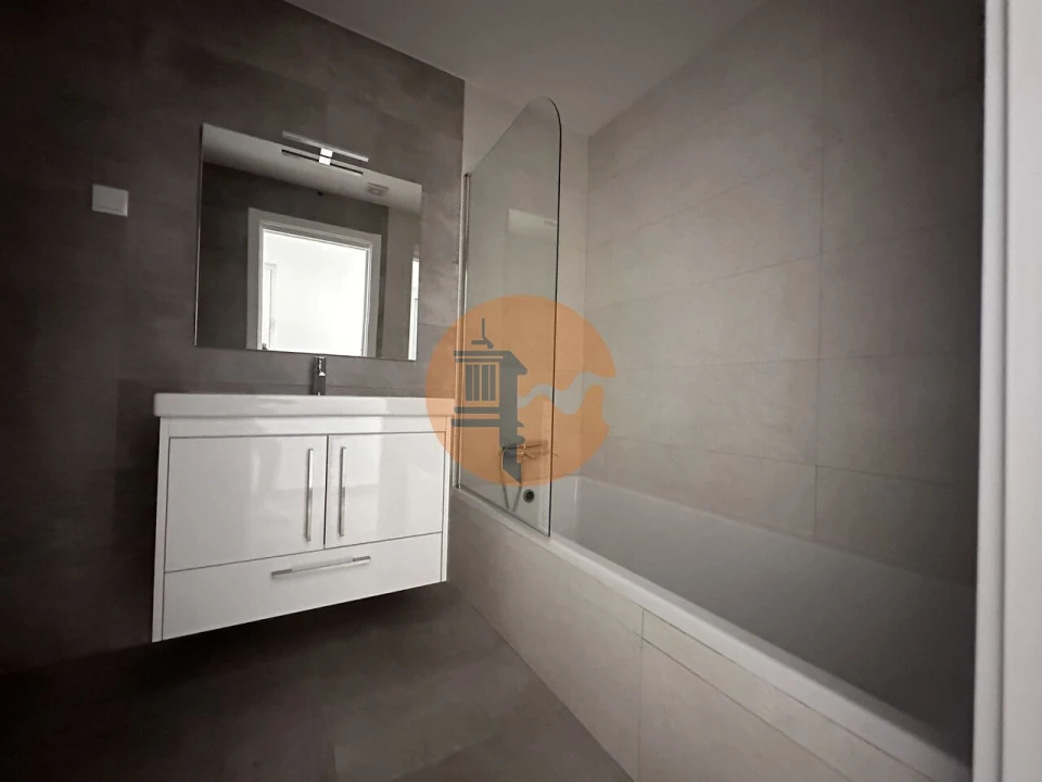 Moradia T4 para Venda em Altura Foto 11