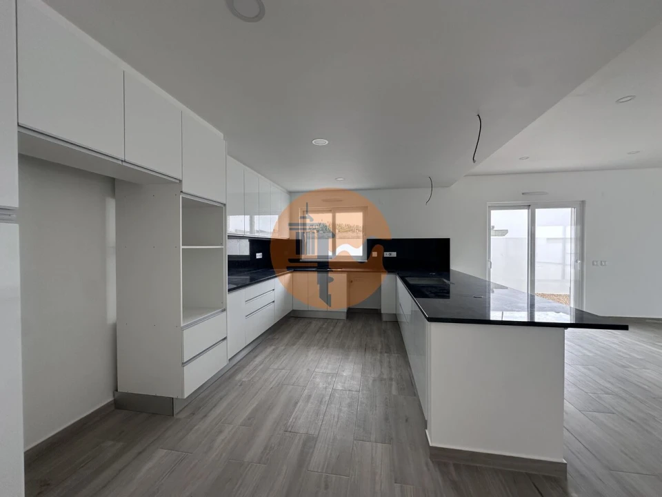 Moradia T4 para Venda em Altura Foto 22