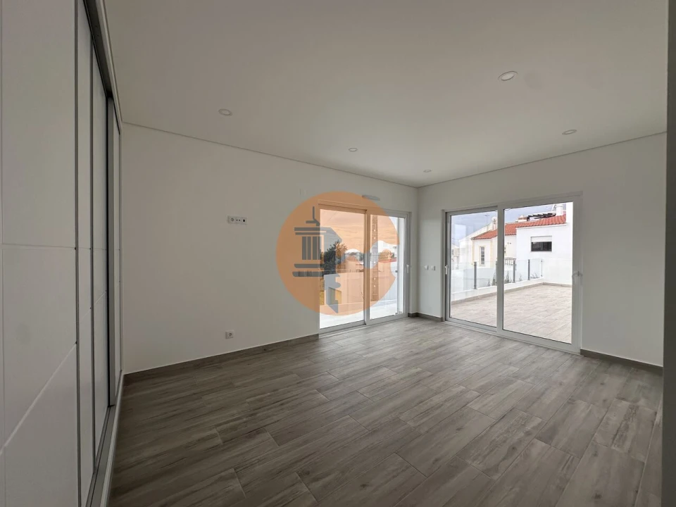 Moradia T4 para Venda em Altura Foto 27