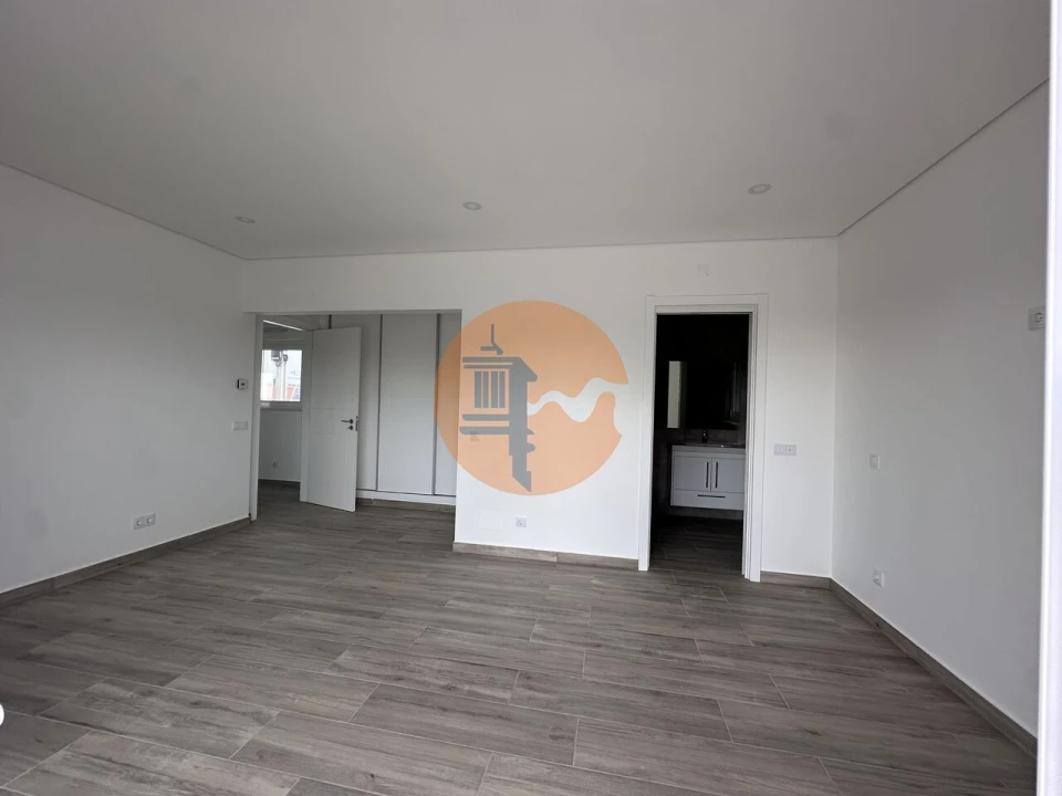 Moradia T4 para Venda em Altura Foto 41