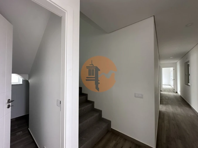 Moradia T4 para Venda em Altura Foto 6