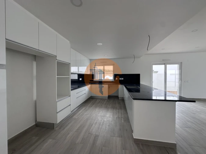 Moradia T4 para Venda em Altura Foto 22