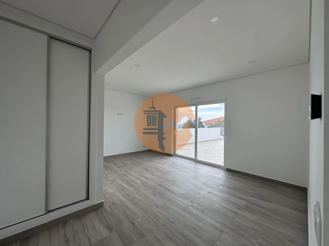 Moradia T4 para Venda em Altura Foto 37