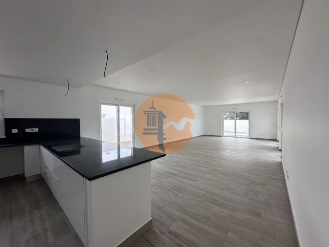 Moradia T4 para Venda em Altura Foto 46