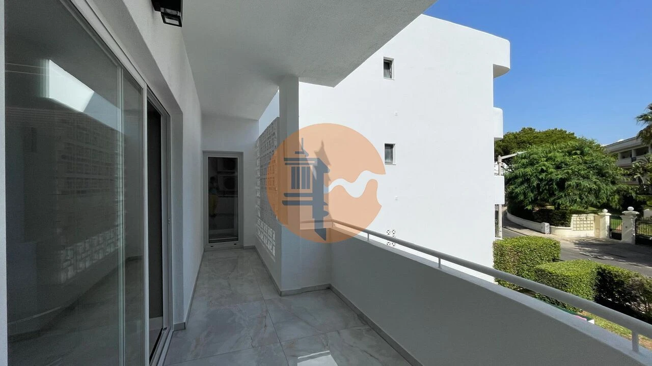 Apartamento T3 para Venda em Quarteira Foto 22