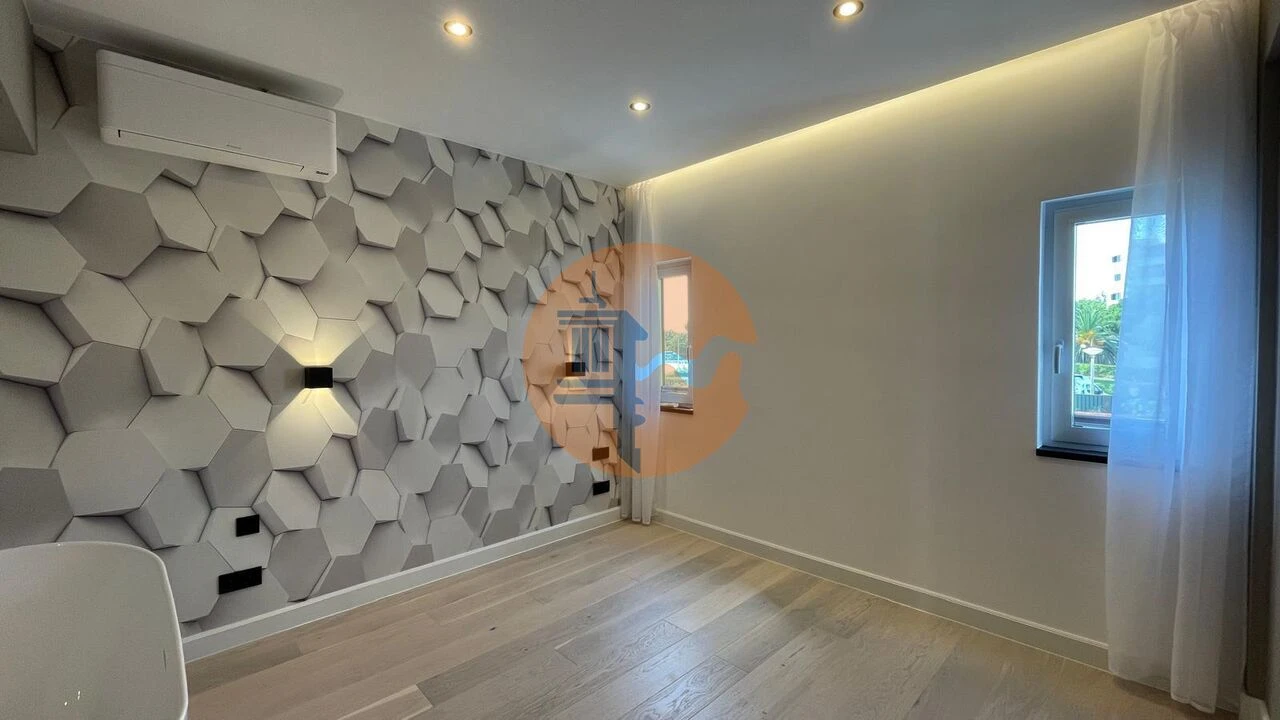 Apartamento T3 para Venda em Quarteira Foto 27