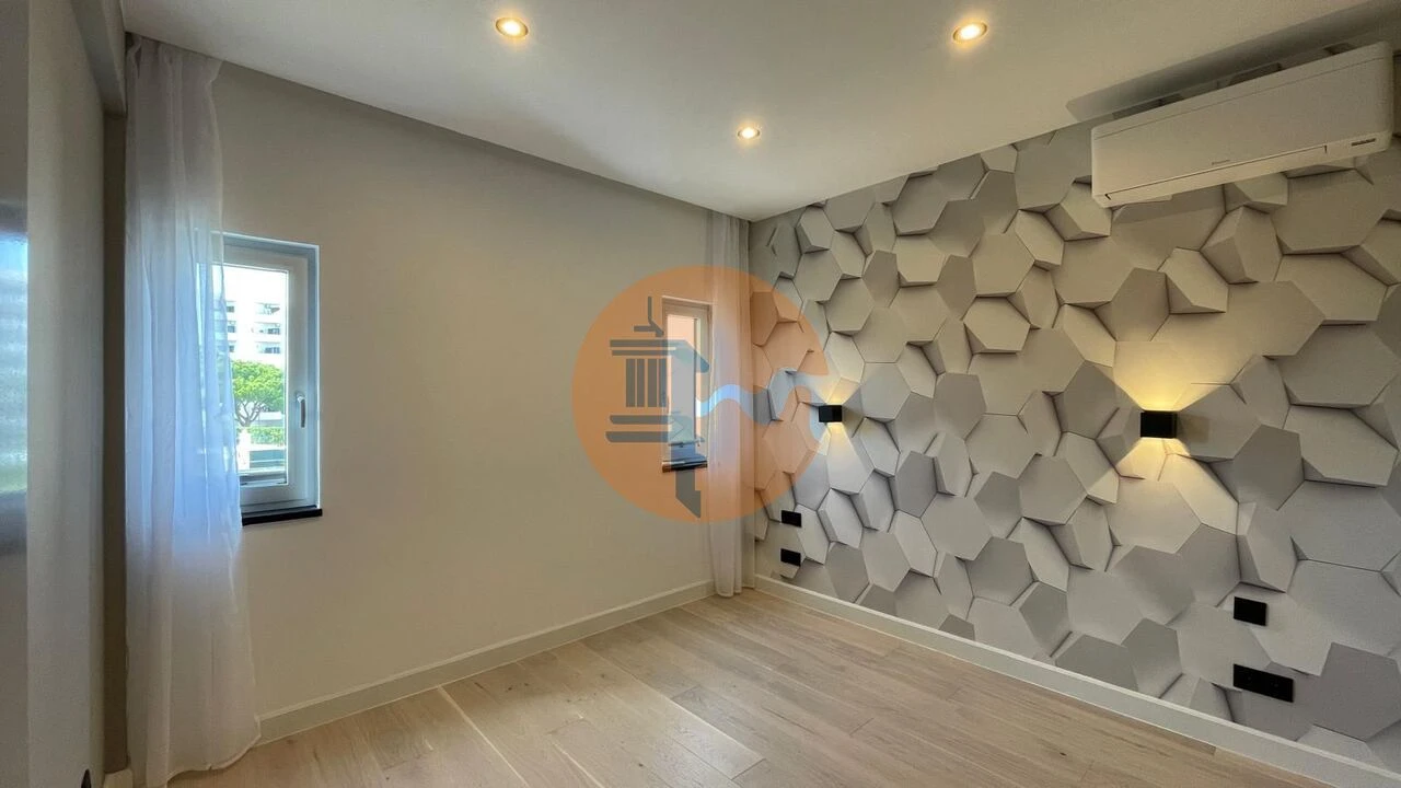 Apartamento T3 para Venda em Quarteira Foto 33