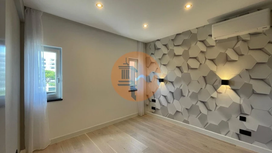 Apartamento T3 para Venda em Quarteira Foto 33