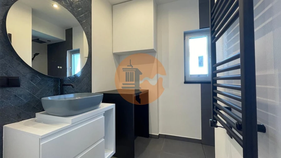 Apartamento T3 para Venda em Quarteira Foto 38