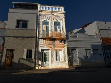 Moradia T4 para Venda em Olhão