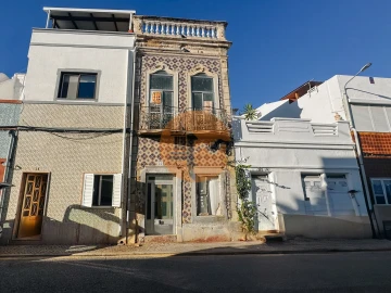 Moradia T4 para Venda em Olhão