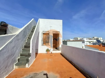 Moradia T4 para Venda em Olhão