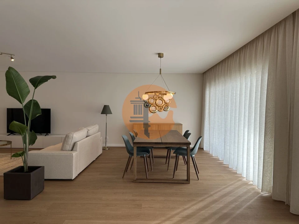 Apartamento T3 para Venda em Olhão Foto 1