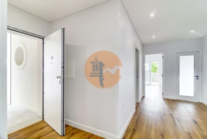 Apartamento T3 para Venda em Albufeira e Olhos de Água