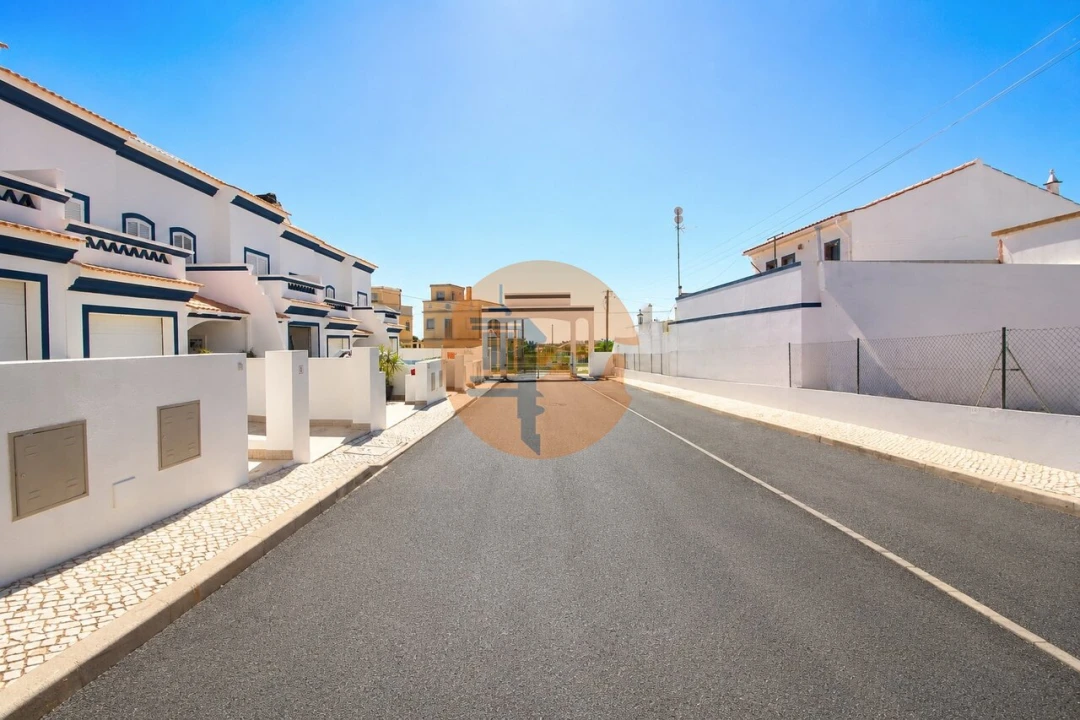 Moradia T3 para Venda em Vila Nova de Cacela Foto 4