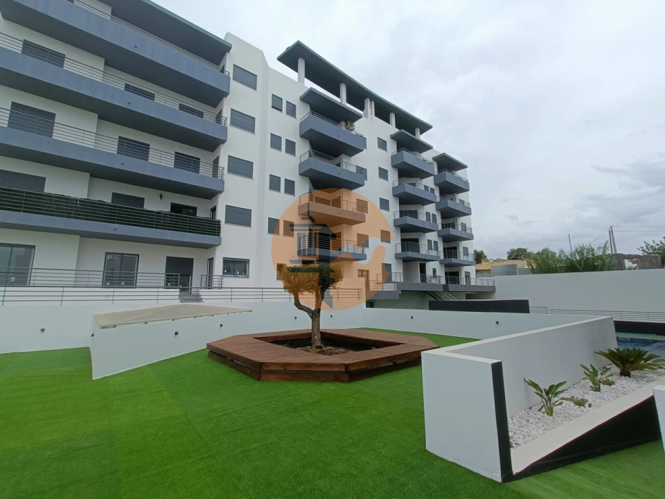 Apartamento T3 para Venda em Quelfes Foto 4