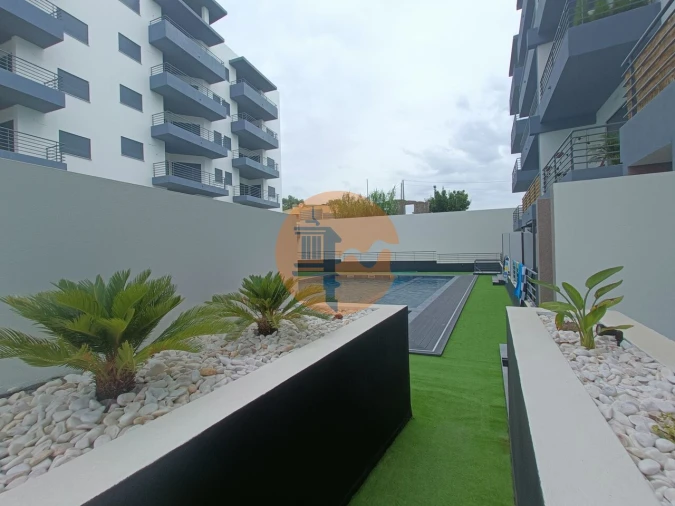 Apartamento T3 para Venda em Quelfes Foto 5
