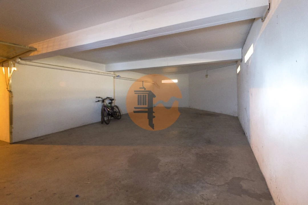 Garagem para Venda em Vila Real de Santo Antonio Foto 5