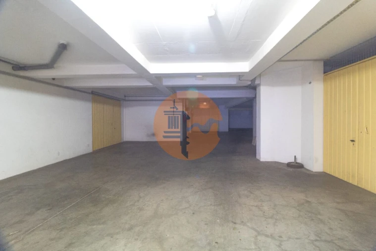 Garagem para Venda em Vila Real de Santo Antonio Foto 7