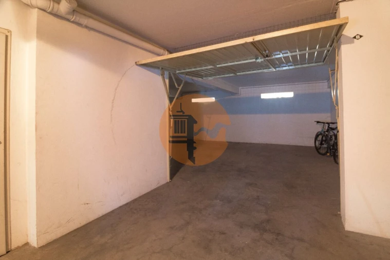 Garagem para Venda em Vila Real de Santo Antonio Foto 10