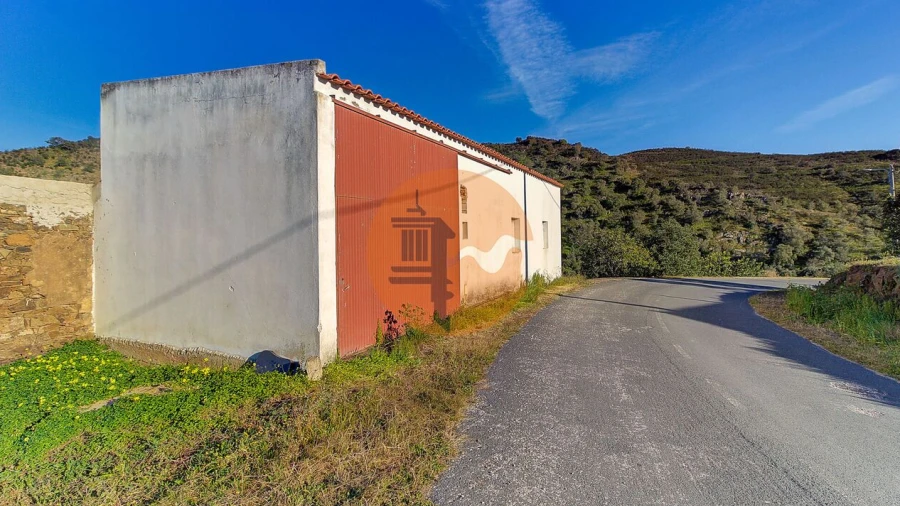 Armazém para Venda em Odeleite