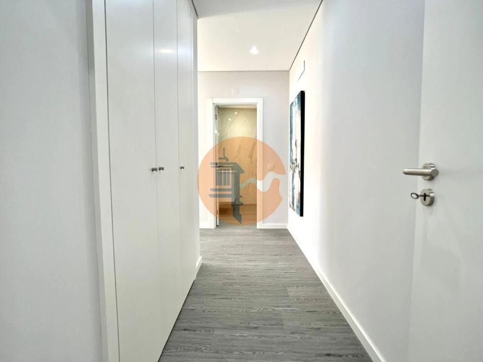 Apartamento T3 para Venda em Quelfes Foto 21