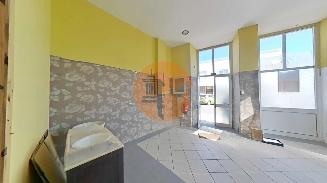 Loja para Venda em Olhão Foto 4