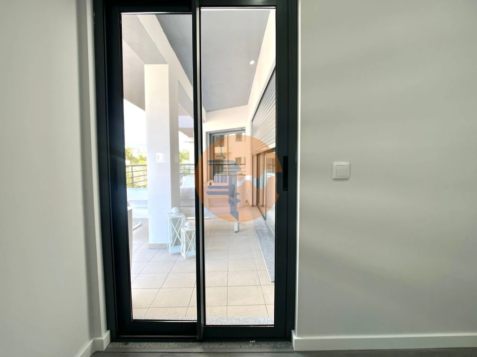 Apartamento T3 para Venda em Quelfes Foto 9