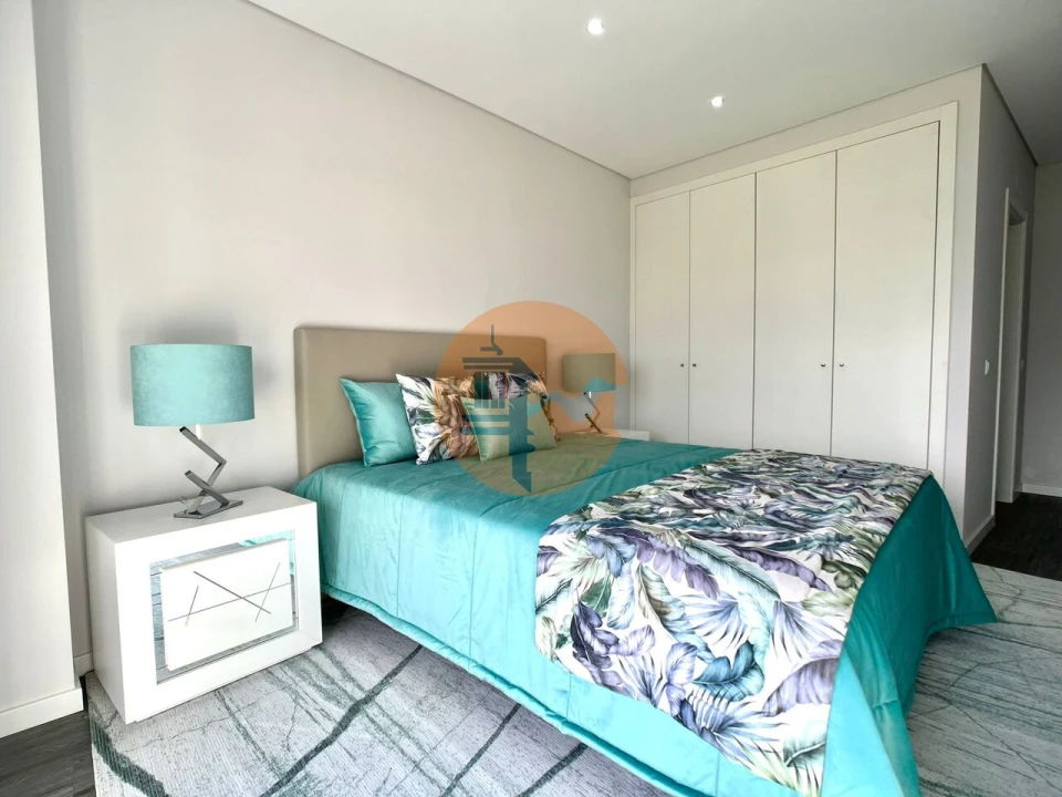 Apartamento T3 para Venda em Quelfes Foto 20